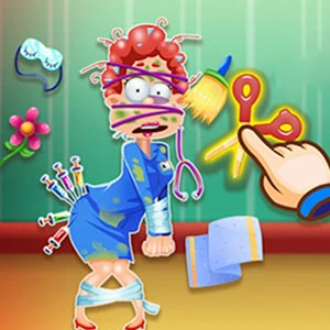 Emergency Surgery gameplay screenshot - similar to Truck Puzzles